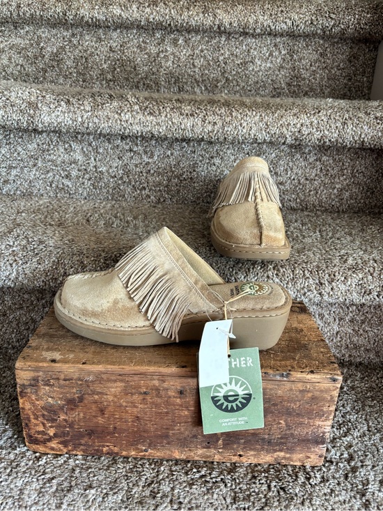Shoes - Women’s shoes